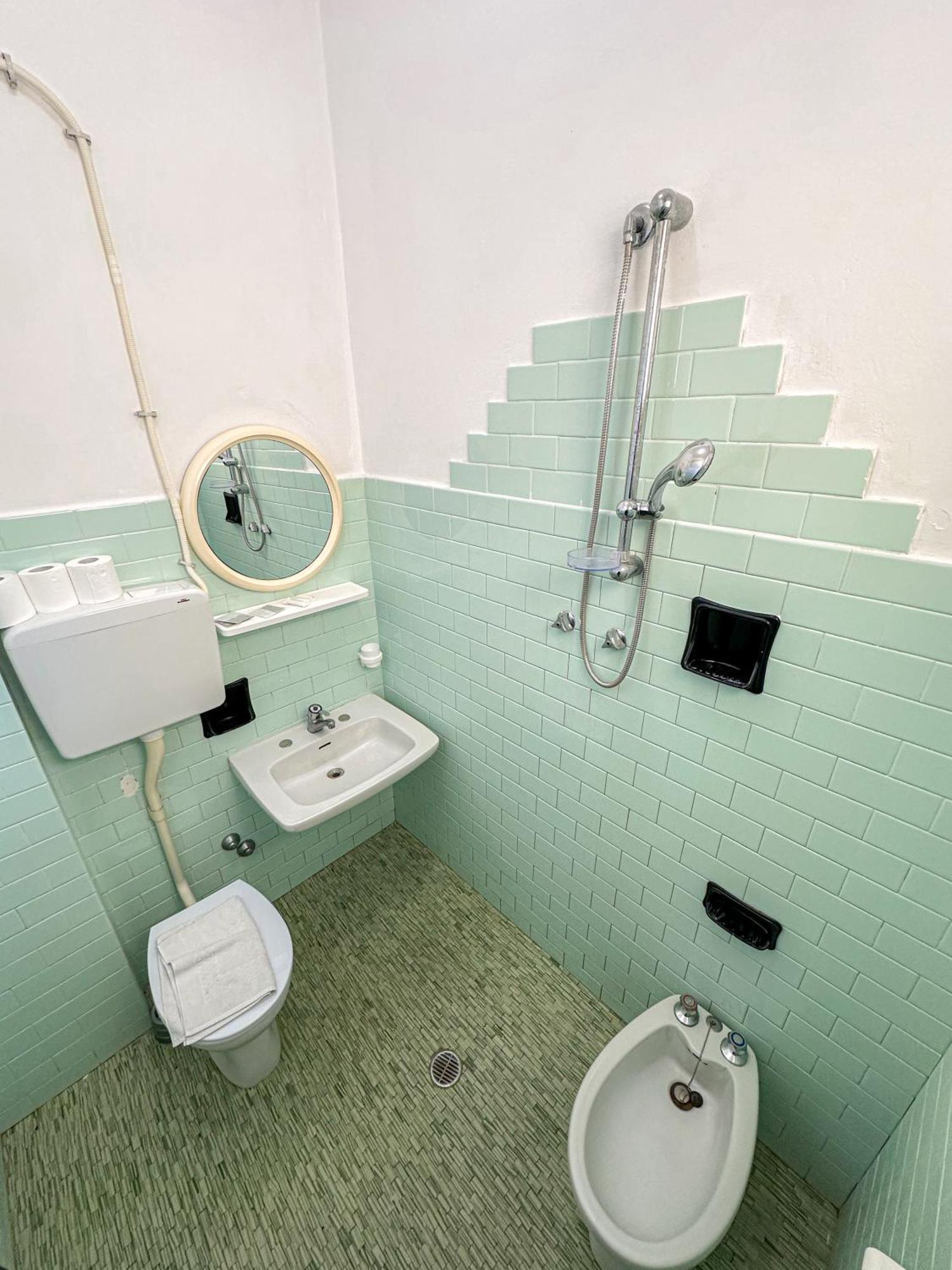 Hotel Serafini リミニ エクステリア 写真