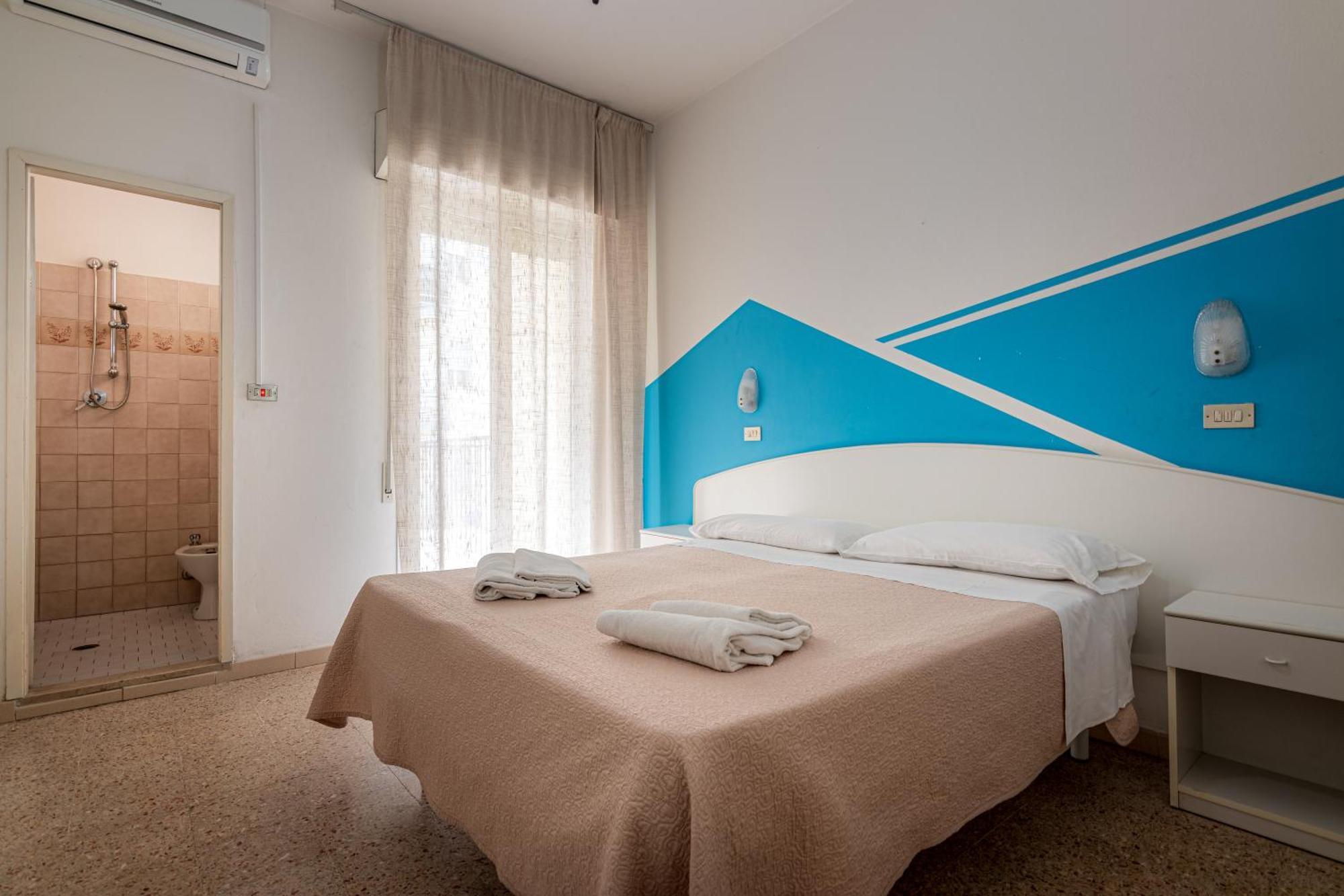 Hotel Serafini リミニ エクステリア 写真