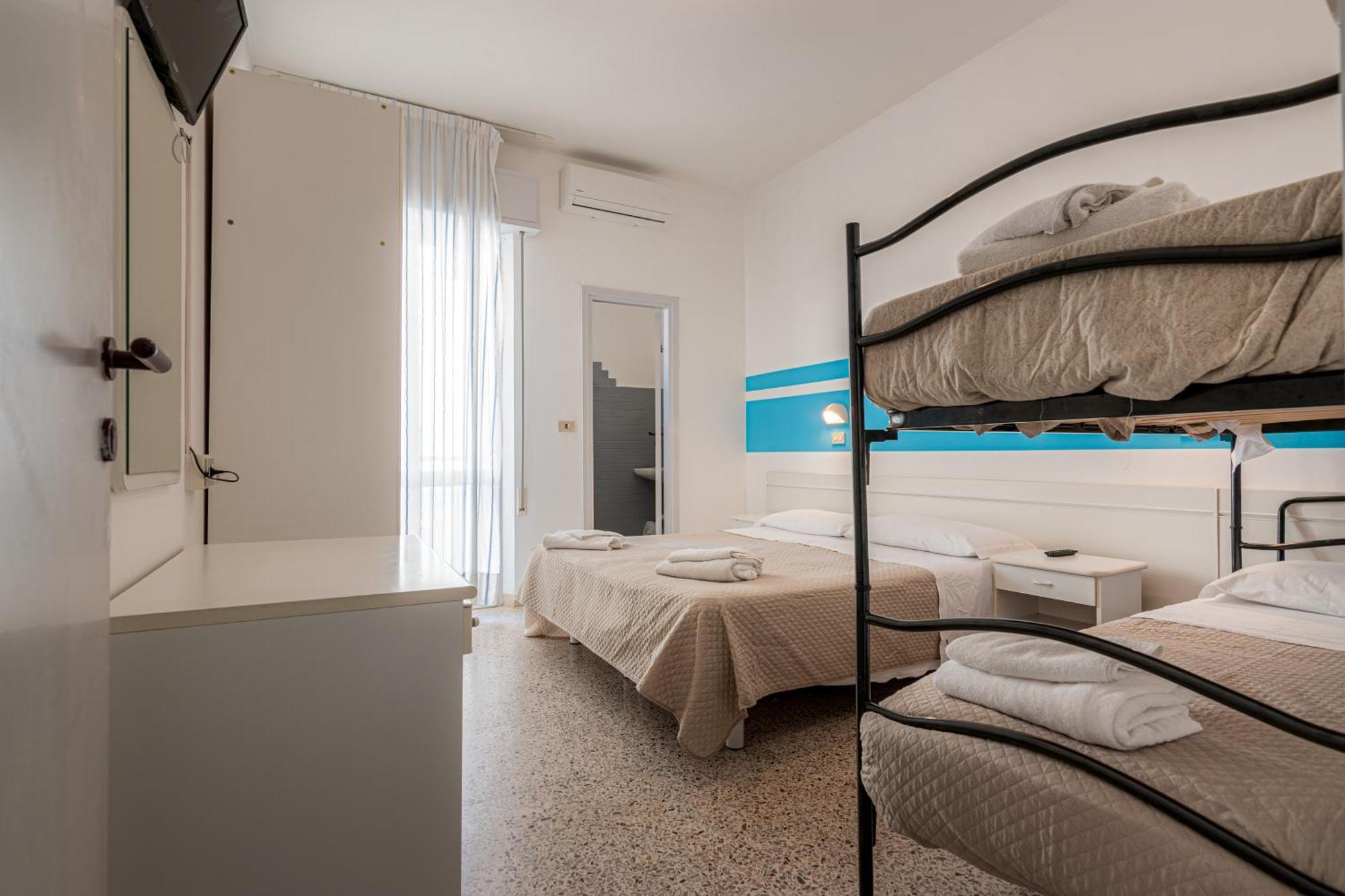Hotel Serafini リミニ エクステリア 写真