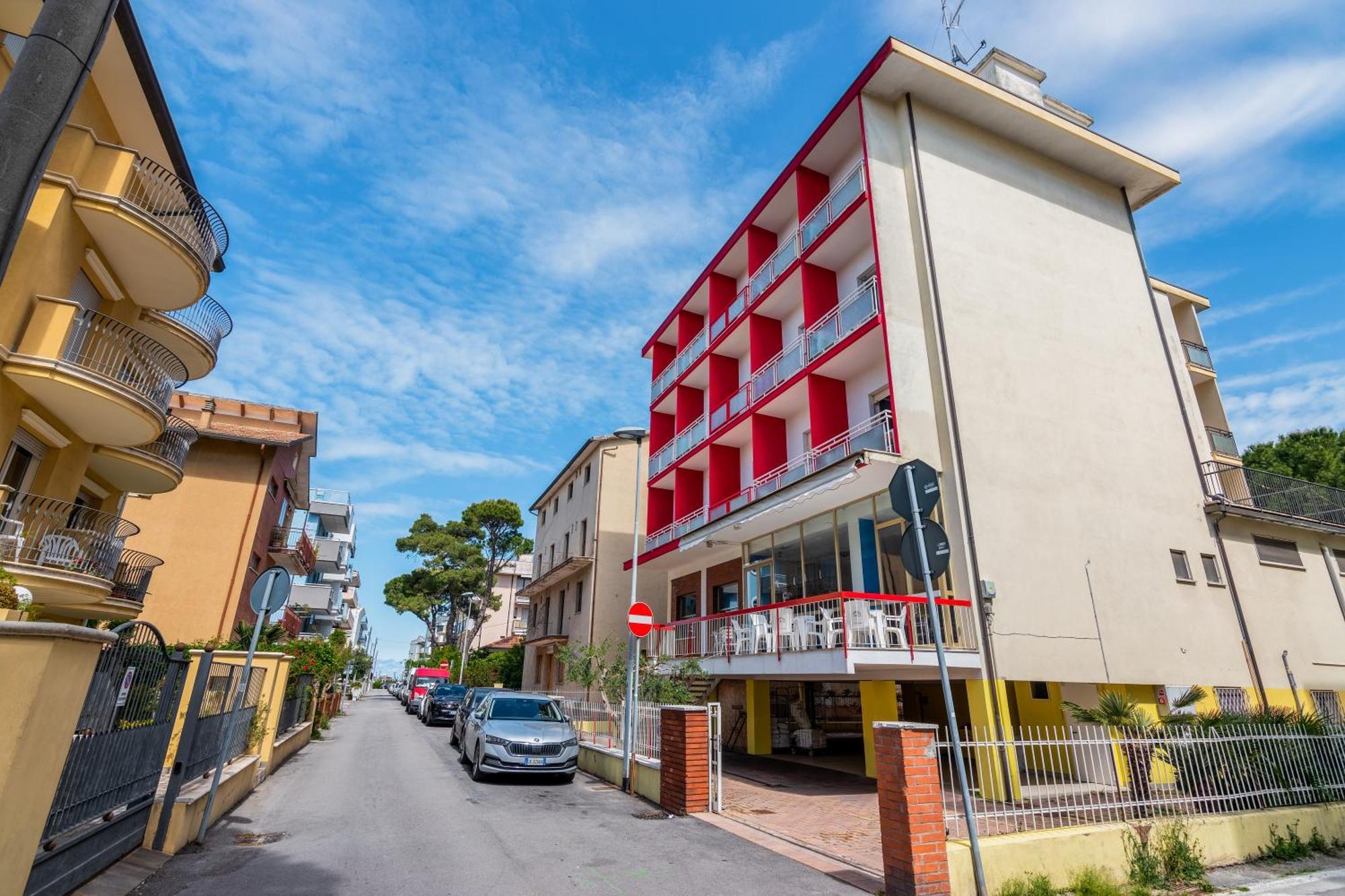 Hotel Serafini リミニ エクステリア 写真